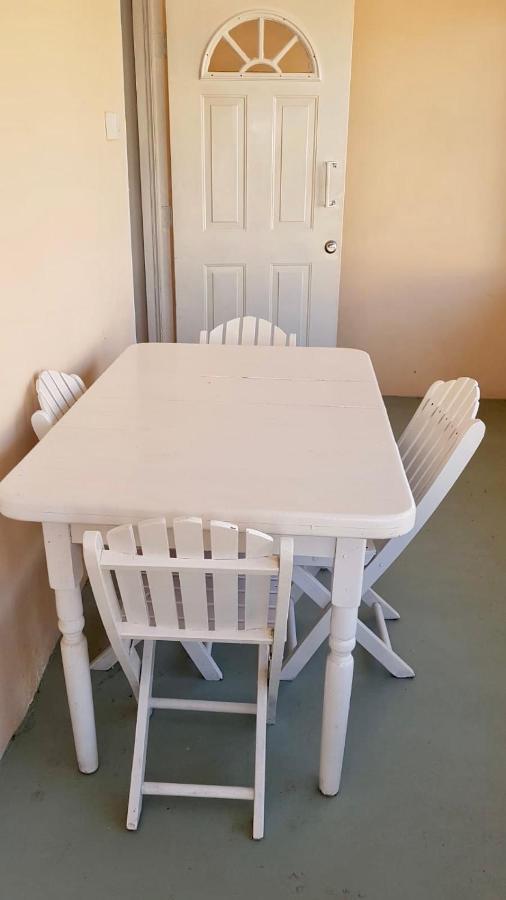 Ventnor House Apartments Bridgetown Bagian luar foto