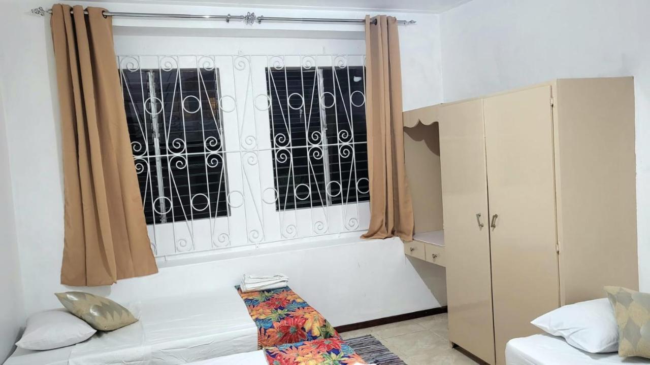 Ventnor House Apartments Bridgetown Bagian luar foto