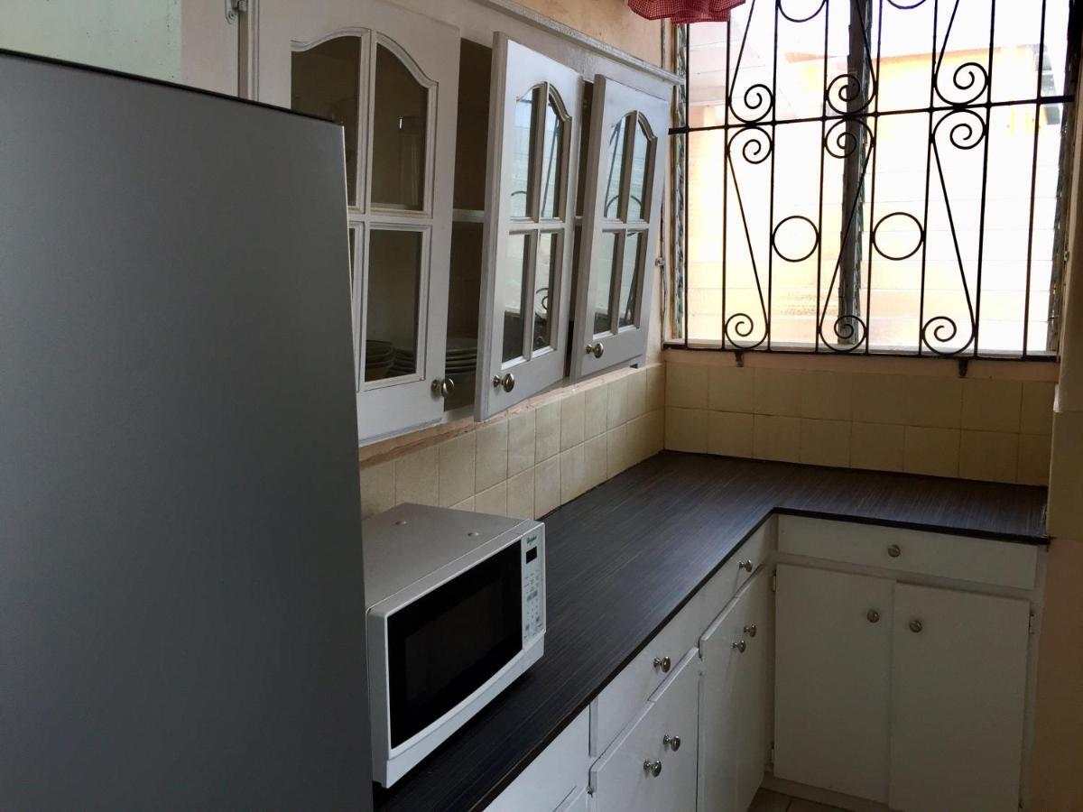 Ventnor House Apartments Bridgetown Bagian luar foto