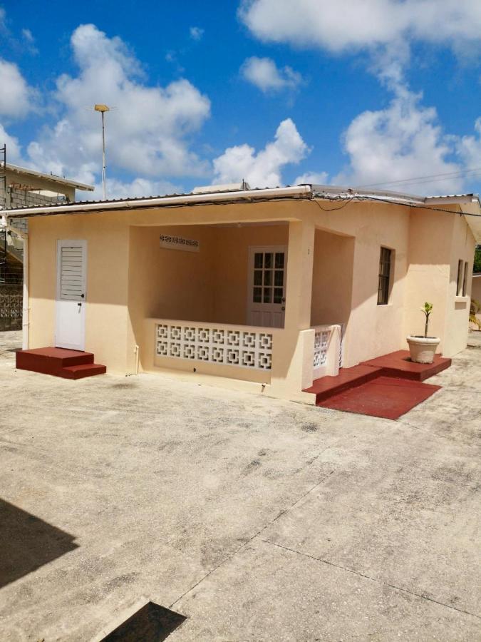 Ventnor House Apartments Bridgetown Bagian luar foto