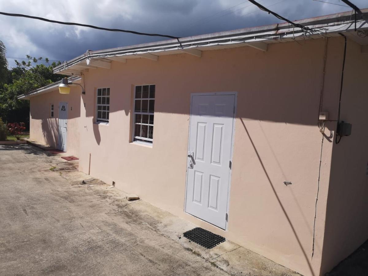 Ventnor House Apartments Bridgetown Bagian luar foto